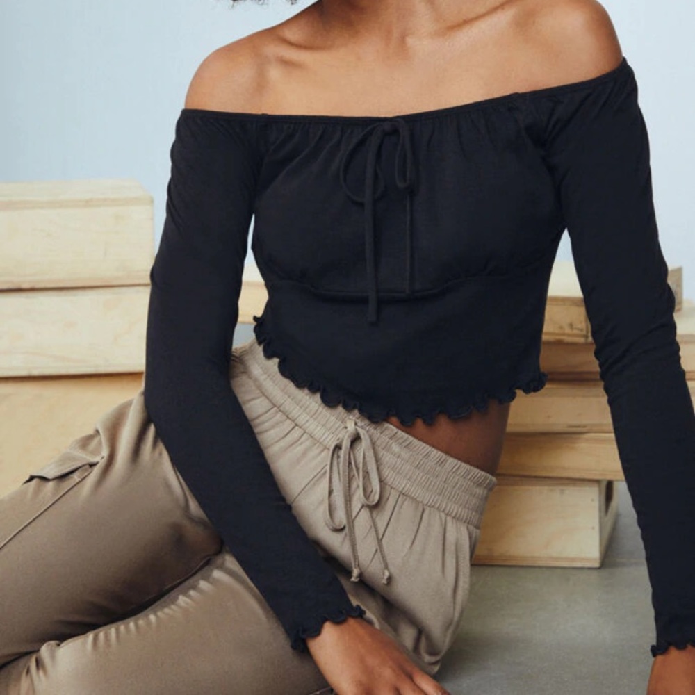 NEW Cropped Off-The-Shoulder Long Sleeve Top